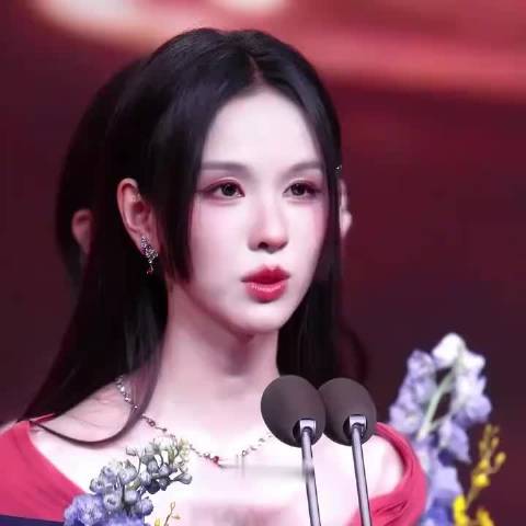 喜欢陈都灵，是一件很幸福的事