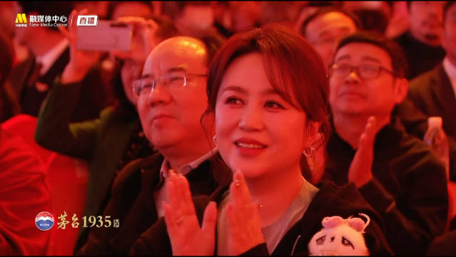 沈腾马丽《飞驰人生3》同框送祝福