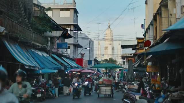 陈晓卿曼谷夜市发现泰王室御用四十年甜品店