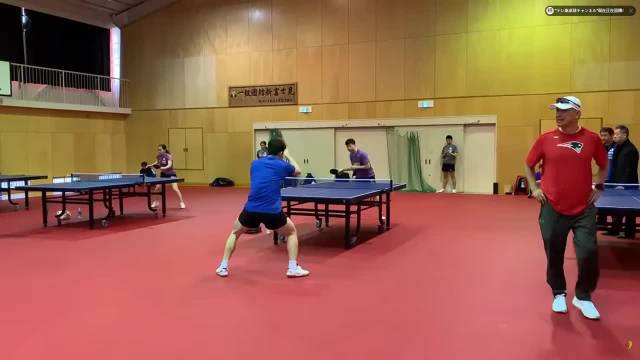 这个角度正适合学习马龙正手鞭打发力