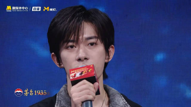 易烊千玺谈电影梦想，恋曲2026唱响生活