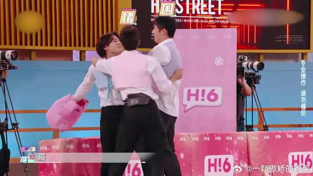 李昀锐游戏为孟子义拼命？何炅一脸吃瓜