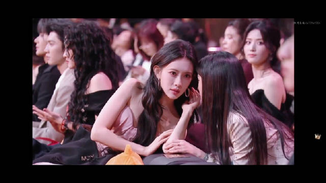 这一看就是平时太忙了，一见面就使劲聊孟子义 周也