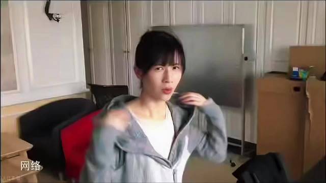 papi酱吐槽键盘侠，风格转变引热议