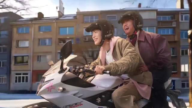 被贾冰范丞丞这出父子贺岁片治愈到了！ 贾冰 | 范丞丞