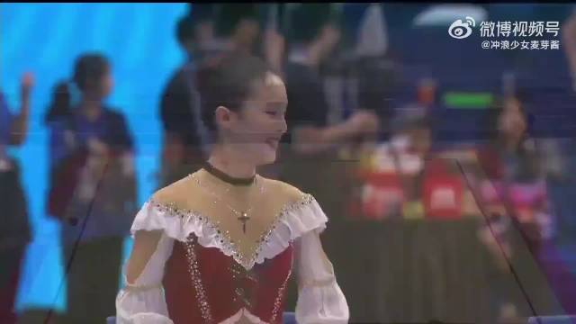 当身高171金晨换上体操服！1米1的腿瞬间成焦点，一字马惊艳全场