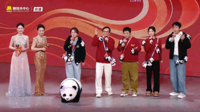 成龙马丽乔杉主演熊猫计划之部落奇遇记亮相2026春节档