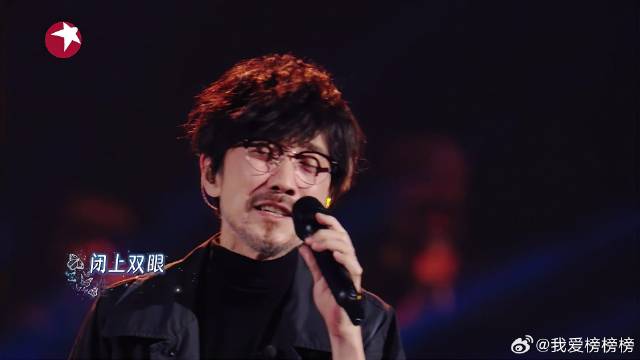 哪个男生失恋了不听周传雄？每首情歌都承载了一个故事