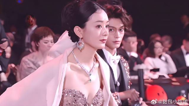 赵丽颖微博之夜后台，与沈腾马丽聊天透露体重，黄晓明开玩笑颖宝