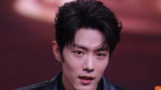 沈腾成团宠引爆欢乐,肖战杨幂分获微博King、Queen