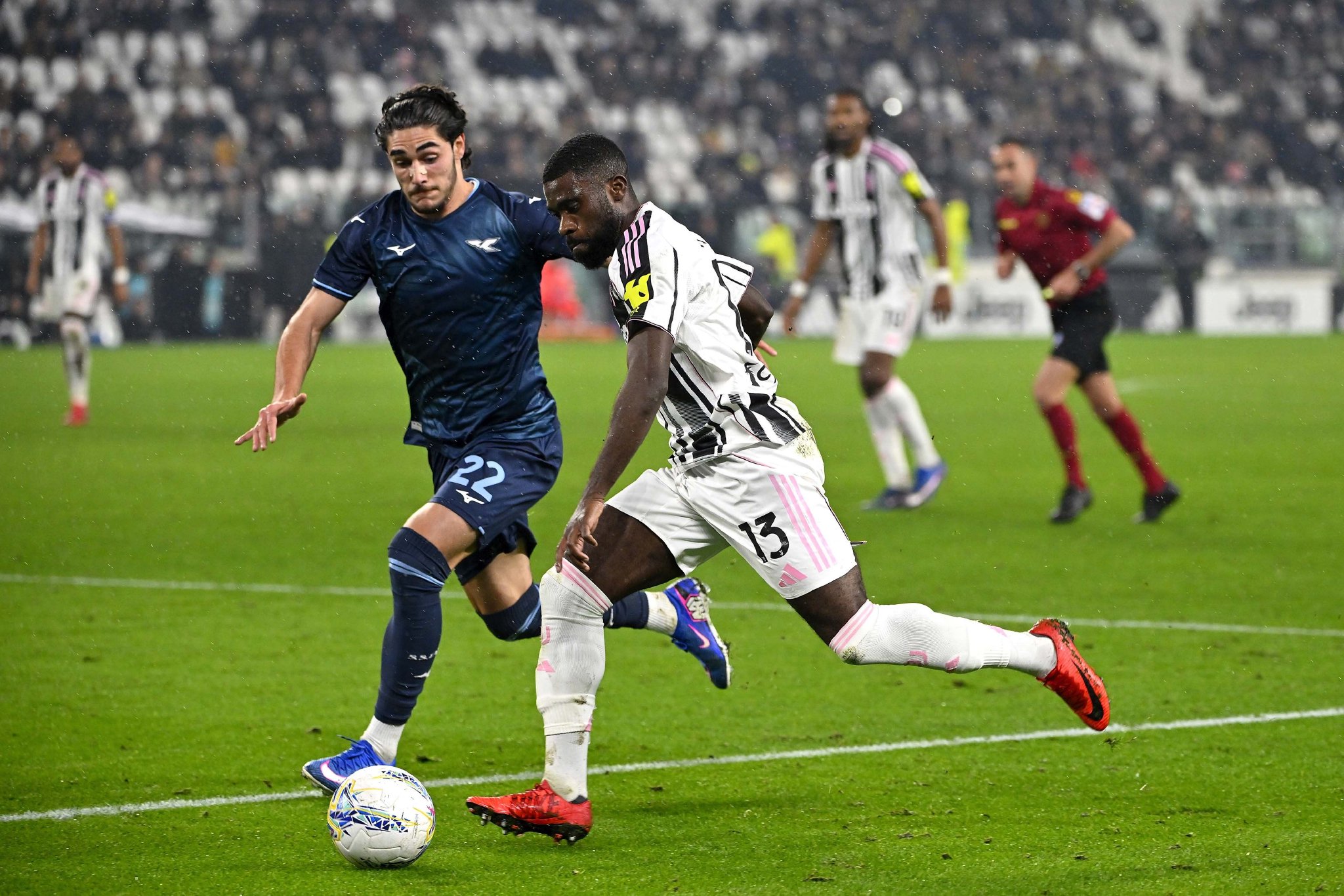 尤文2比2战平拉齐奥，博加传中造绝平