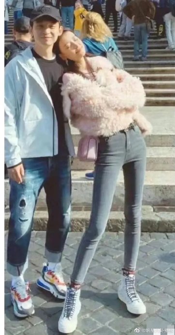 与孙怡同框的男星身高真实情况如何，比如董子健、白敬亭和龚俊？