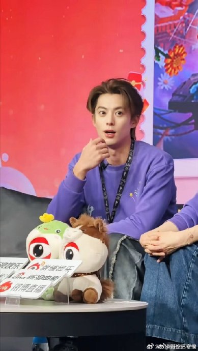 搭档宋茜在王鹤棣“炒川菜”名场面中起到了什么作用？