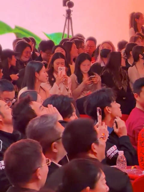 沈腾现场喊话要给马丽包场《熊猫计划2》！我们沈马