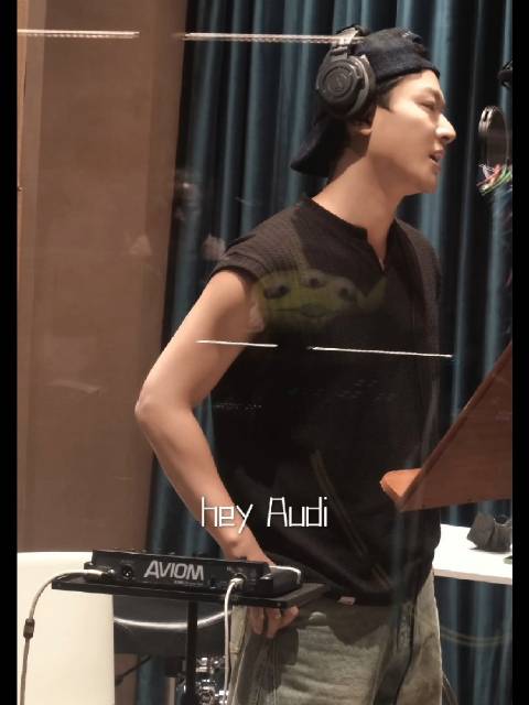 三声不同语气的『Hey Audi』 完全展现了@张晚意 声音的魅力