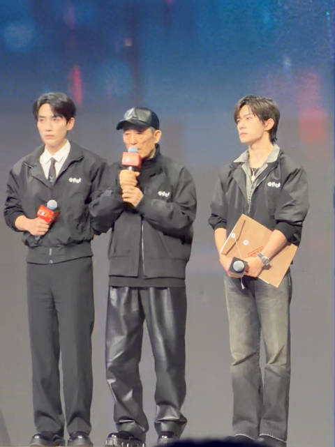 张艺谋称易烊千玺处男演员最好阶段