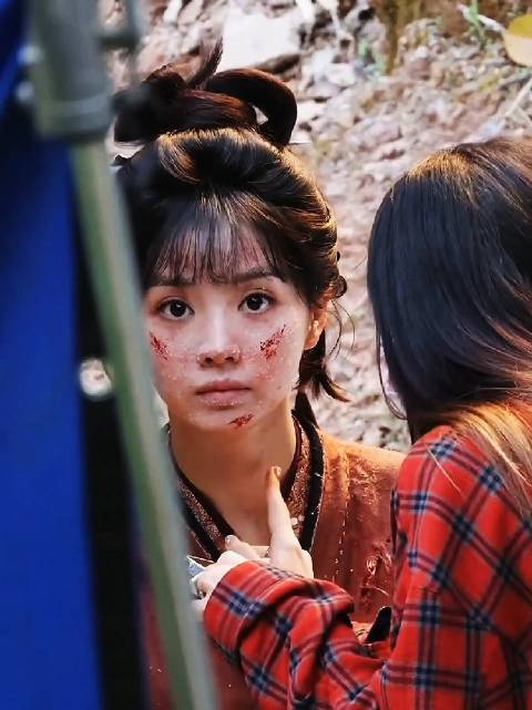 田曦薇战损妆造型曝光，演绎《逐玉》樊长玉坚韧形象