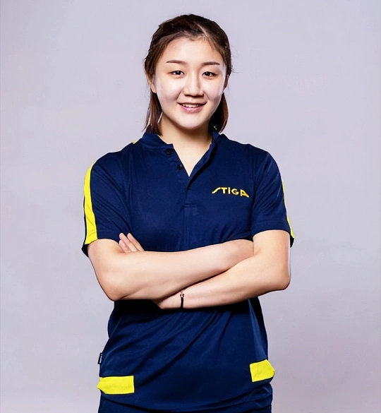 网友是如何评价陈梦将运动与时尚相结合的形象的？