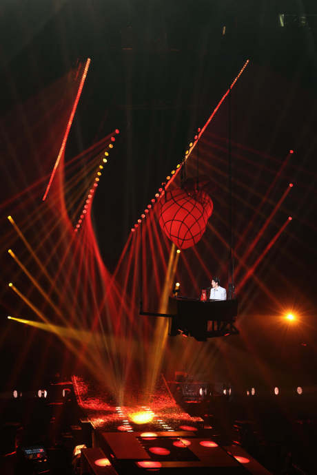 王力宏演唱会成万人告白现场：台上台下爱意共振