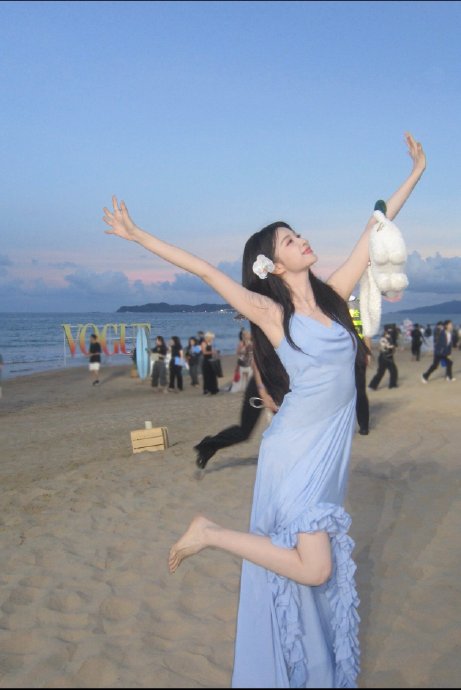 王楚然除了表演和唱歌，是否还有其他不为人知的才艺？