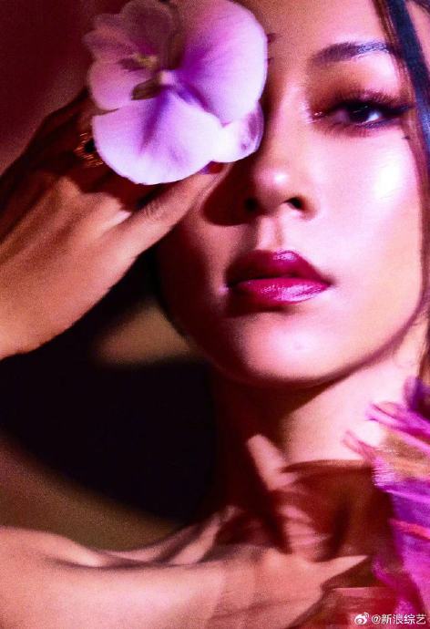 吉克隽逸发护肤照宣言要美翻全世界