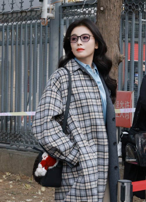 刘涛首次登上央视春晚是在哪一年，表演了什么作品？