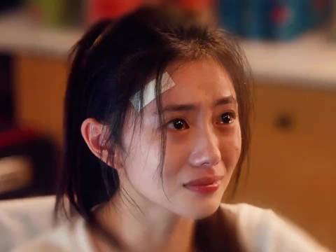 刘浩存哭戏破碎感拉满