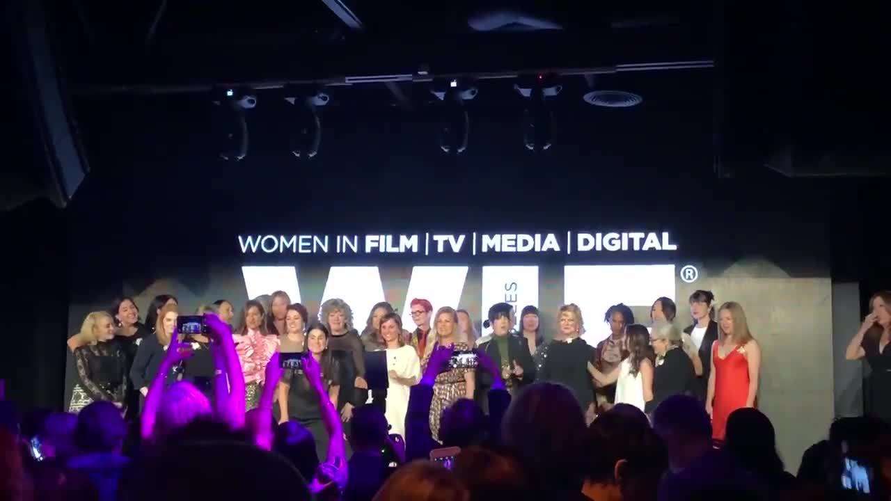 Dianne Warren回忆与Whitney Houston合作，称其演唱令人折服