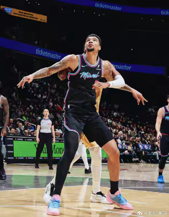 热火七人上双狂胜奇才31分！核心鲍威尔伤退，争冠前景引担忧