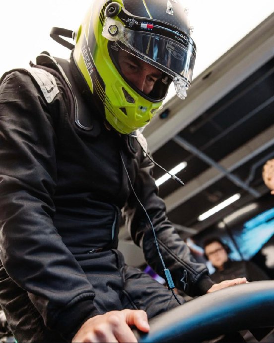 作为F1新军，凯迪拉克车队2026赛季的初步成绩目标是什么？