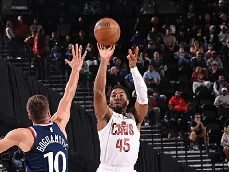 轰29+5+9！请把球给哈登，米切尔赛后摊牌，他已经憋了太久