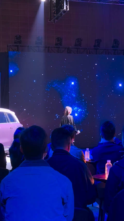 尚雯婕谈华为辅助驾驶功能，问界M9星光之夜众星云集