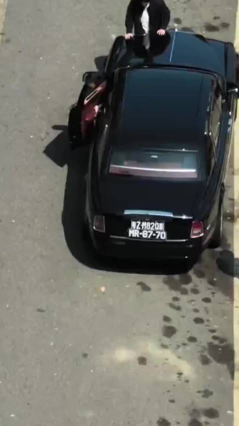 哇豪车，冰栗啊我的天呐