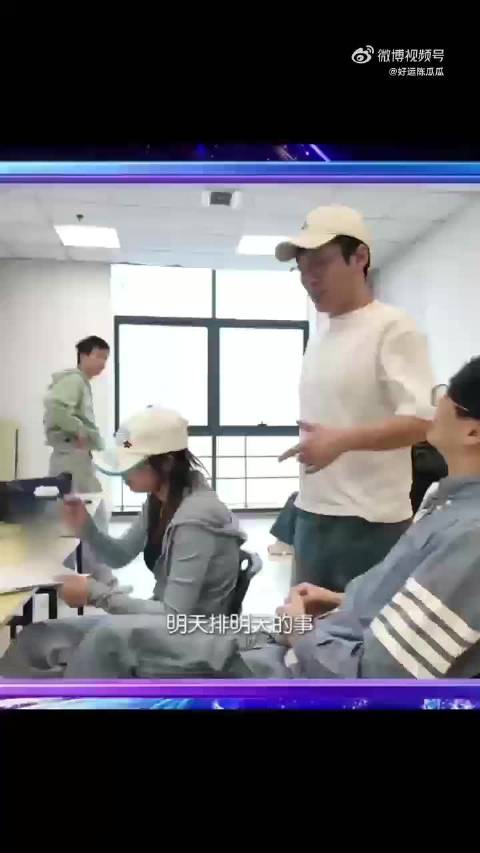 央视彩排舞蹈难倒喜剧人，绝望表情引期待