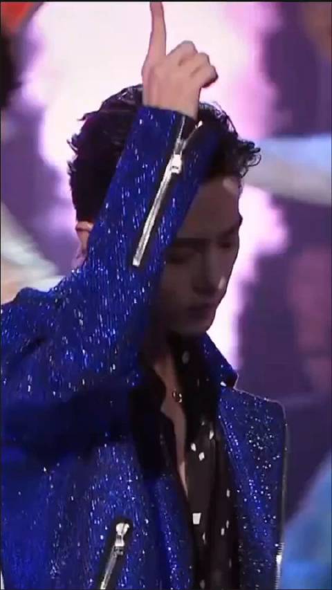 肖战粉丝深情告白偶像，藏海传引热议