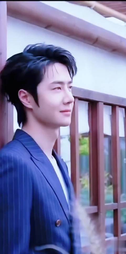 原来在这路遥马急的人间，真的有人把爱意藏了好多年