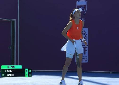 多哈女单正赛首轮 王欣瑜6-1阿朗戈 20分钟 先下一盘