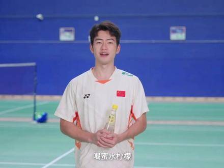 梁伟铿与王昶携手出镜，怡宝镜头下的幕后精彩瞬间