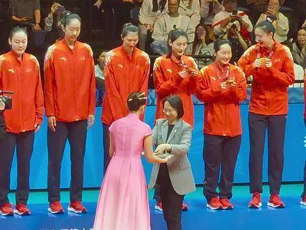 2025全运会巅峰对决，江苏女排闪耀夺冠时刻！