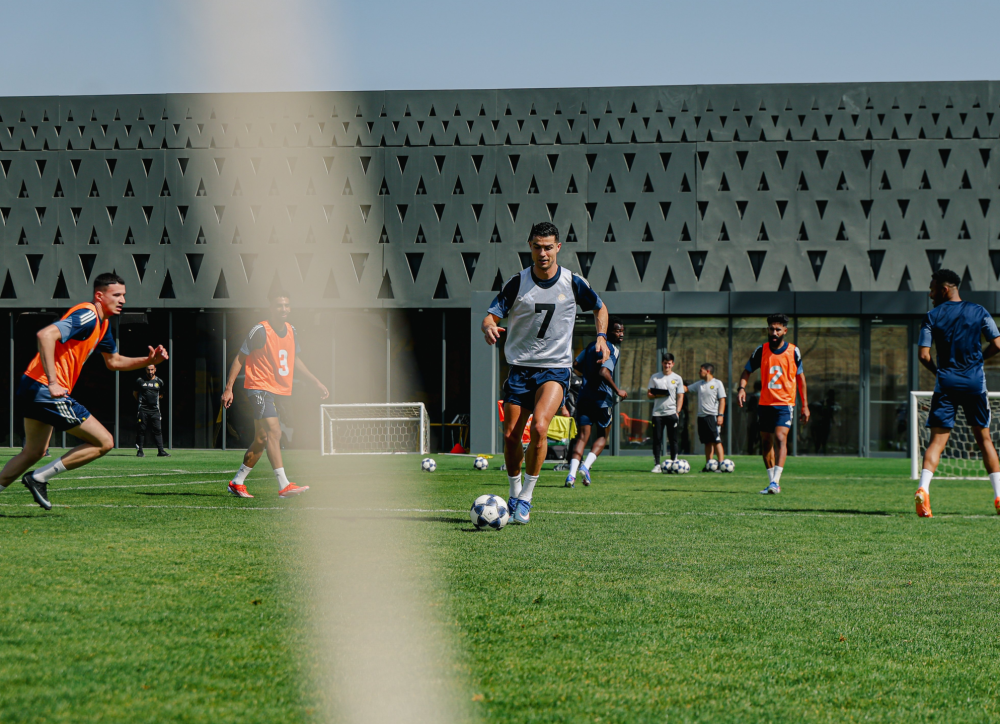 C罗参加利雅得胜利今日训练,沙特媒体:是否出战亚冠尚未知