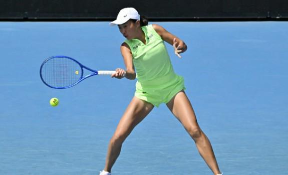 张帅0-2兹沃纳列娃，遭遇WTA1000多哈站资格赛一轮游