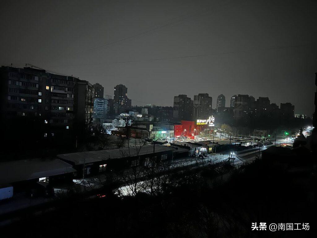 俄军410架无人机突防，伊朗小摩托轰开乌克兰国门，泽连斯基震怒