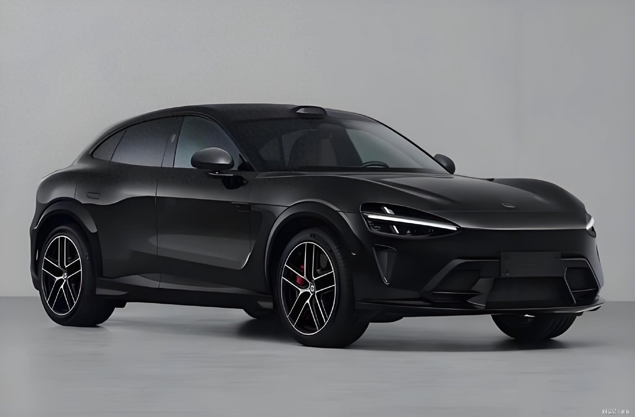 小米YU7GT完成申报,全黑车身设计,极速300km-h