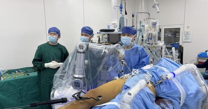 精准、微创、低辐射！机器人辅助手术，闭合复位实现毫米级“密室修复”