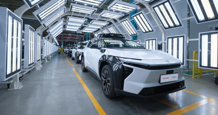 首台L4无人出租在广汽丰田下线！2026年千台上街，出行变天？