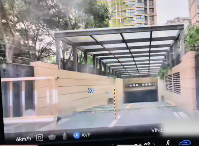 余承东没说谎，问界M9车主用智驾出事后，售后的回复来了