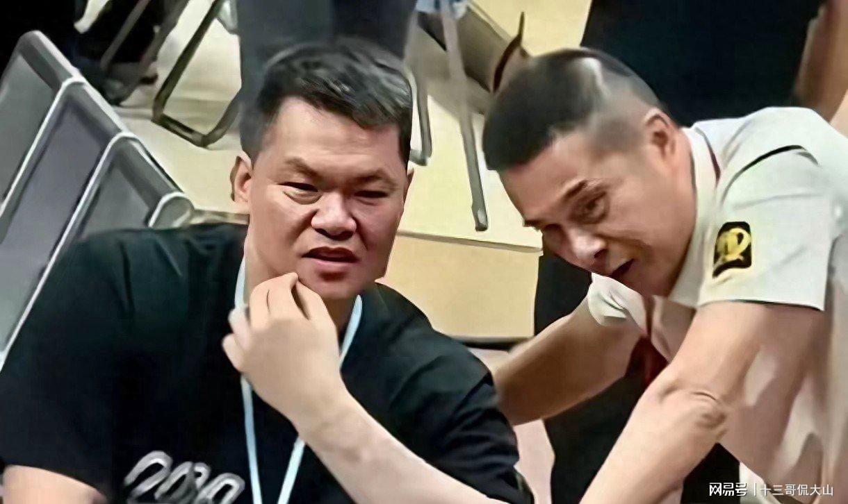 破案了！广东不换外援原因出炉，杜锋等待麦考尔，朱八压力巨大！