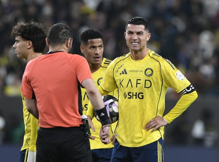 曝C罗将继续罢赛：恢复训练但不出场 和沙特联赛金主们硬刚到底