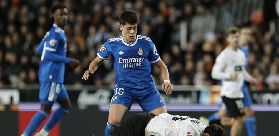 世体：皇马中场问题仍未解决，俱乐部高层对此心知肚明