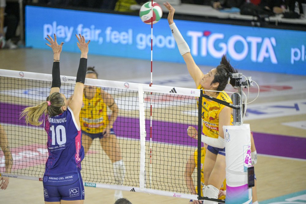 意甲女排朱婷17分科内3-0力克斯坎迪奇 首局惊险43-41高分